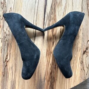 Nine West black suede heels
